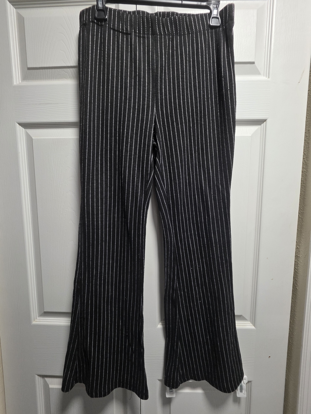Eye Candy Pinstripe Flare Pants Women's XL Black White Stretch Pull On Trousers